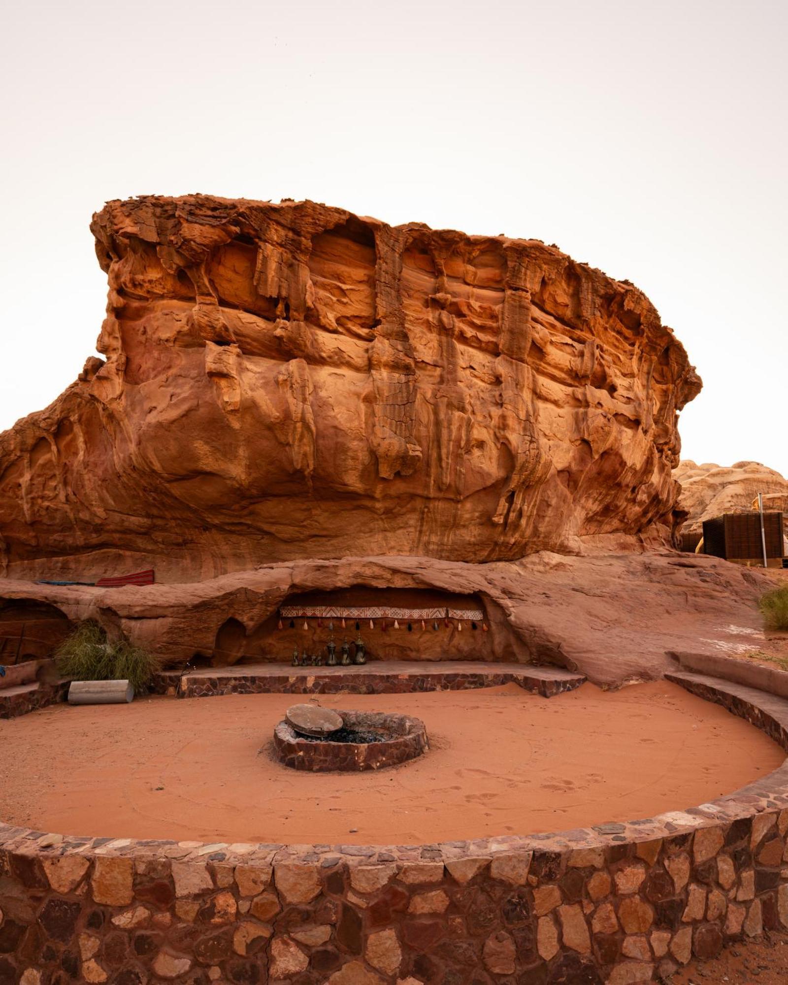 Palmera Camp Wadi Rum Exteriör bild